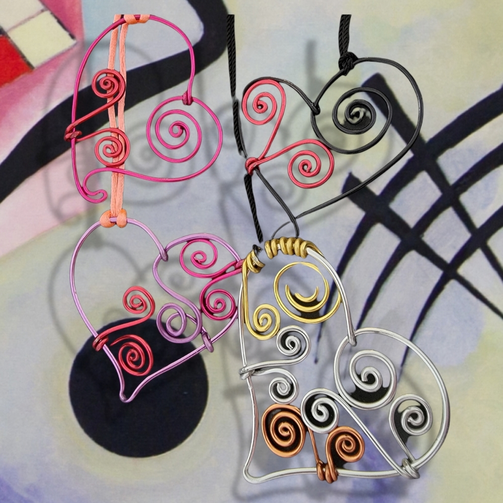 Heart ❤ Shape One-of-a-kind Colorful Wire Necklace